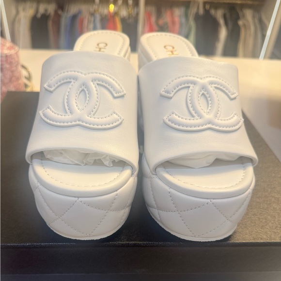 CHANEL Brand new in. Box. White Mules with Logo - Picture 1 of 3